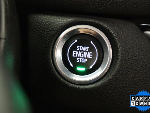 Used 2024 Cadillac XT4 Premium Luxury image 33