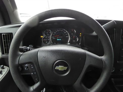 Used 2017 Chevrolet Express 2500 LT w/ LT Preferred Equipment Group image 10