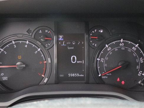 Used 2021 Toyota 4Runner SR5 Premium w/ Moonroof Package AWD/4WD image 17