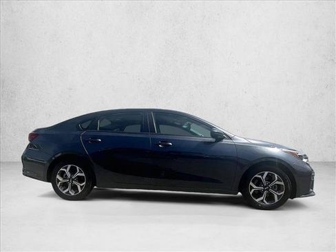 Used 2019 Kia Forte LXS FWD image 5