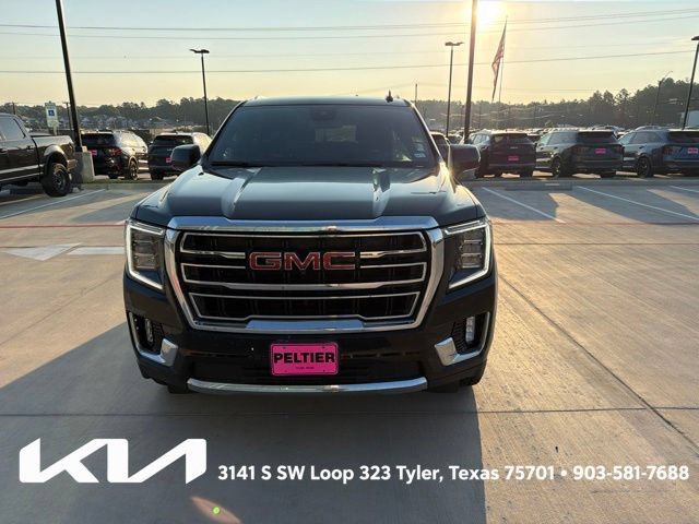 Used 2023 GMC Yukon XL SLT w/ SLT Luxury Package AWD/4WD image 2