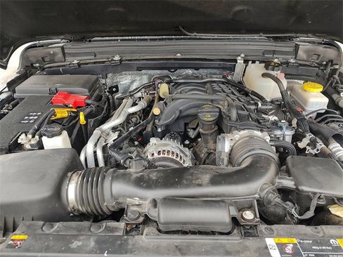 Certified 2024 Jeep Wrangler Unlimited Rubicon image 36