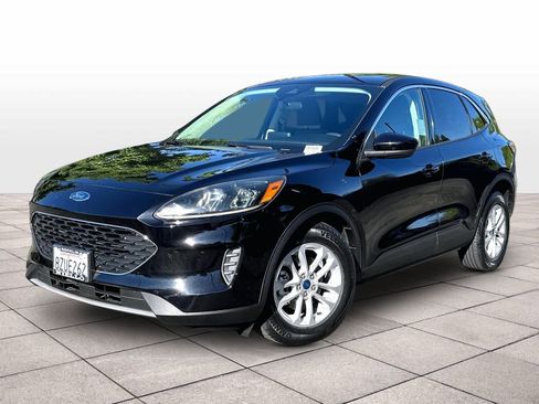 Used 2021 Ford Escape SE w/ Convenience Package FWD image 1