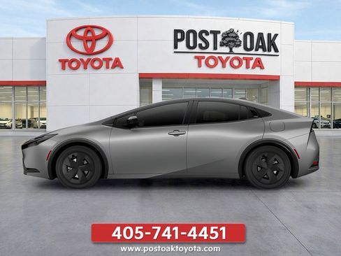 New 2027 Toyota Prius LE FWD image 2
