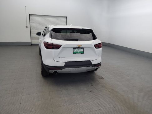 Used 2025 Chevrolet Blazer LT FWD image 6