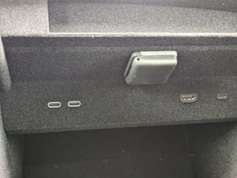 New 2026 Cadillac Escalade IQ Sport 1 w/ LPO, ONYX Package image 32