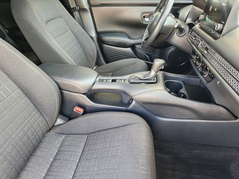 Certified 2025 Honda HR-V Sport image 13