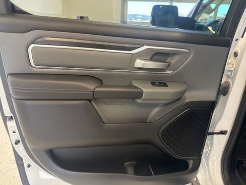 Used 2021 RAM 1500 Big Horn AWD/4WD image 38