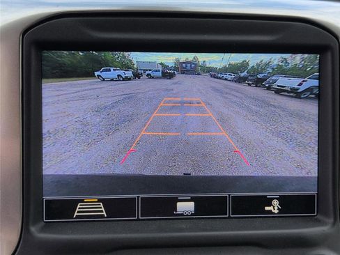 Used 2020 Chevrolet Silverado 1500 LT Trail Boss image 18