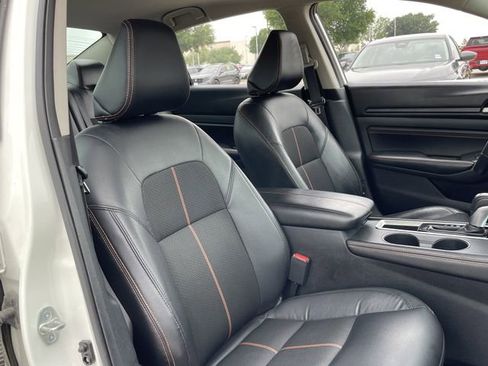 Used 2022 Nissan Altima 2.5 SR FWD image 25