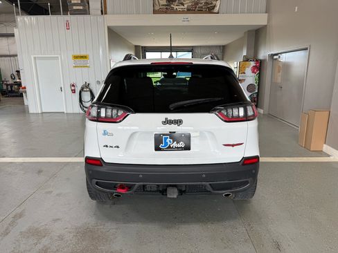 Used 2019 Jeep Cherokee Trailhawk w/ Cold Weather Group AWD/4WD image 6