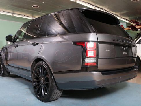 Used 2017 Land Rover Range Rover HSE image 30