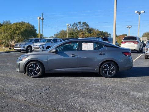 Used 2024 Nissan Sentra SV FWD image 9