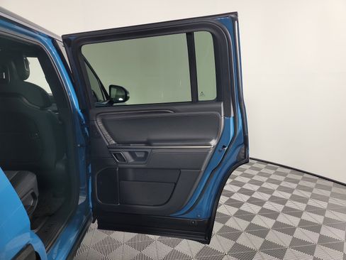 Used 2024 Rivian R1S Adventure AWD/4WD image 19
