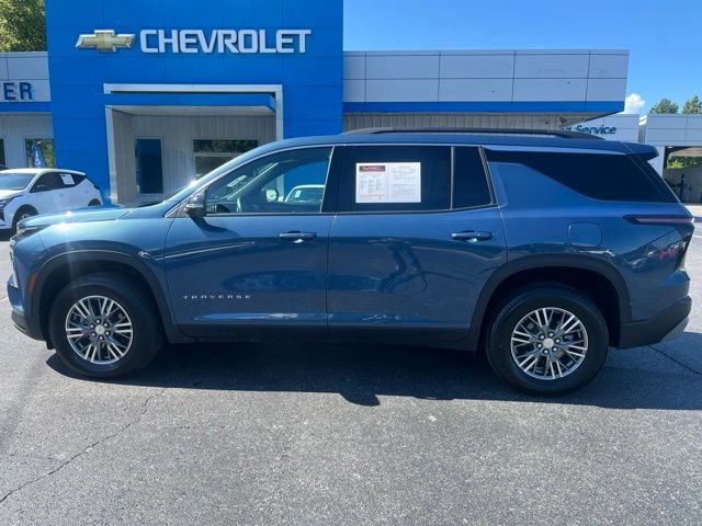 Used 2026 Chevrolet Traverse LT AWD/4WD image 7