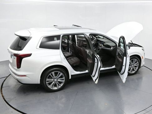 Certified 2024 Cadillac XT6 Premium Luxury image 39