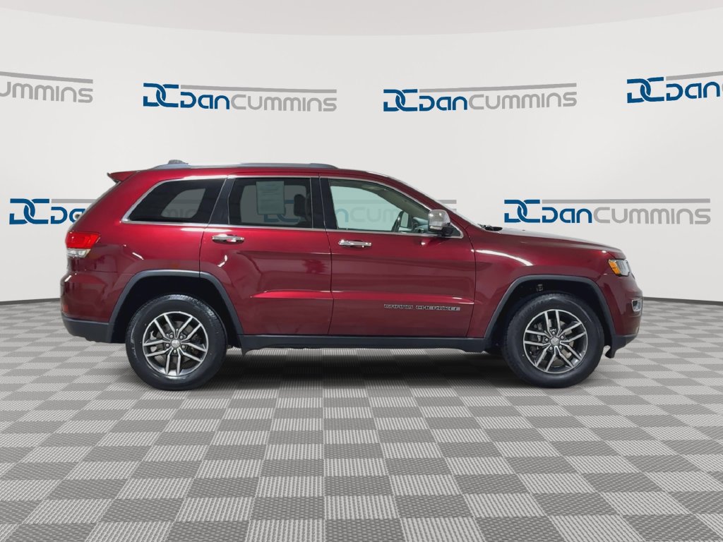 Used 2018 Jeep Grand Cherokee Limited AWD/4WD image 9