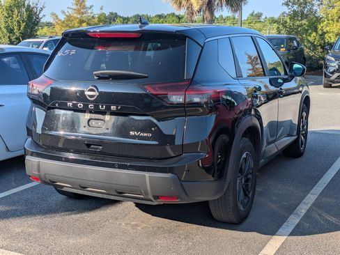 Certified 2024 Nissan Rogue SV AWD/4WD image 2