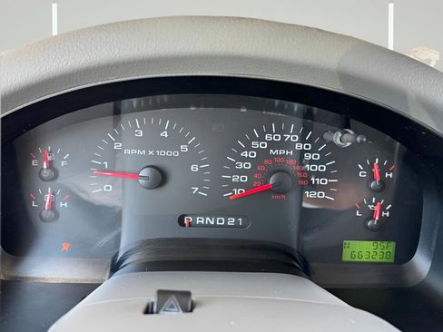 Used 2008 Ford F150 XLT RWD image 14