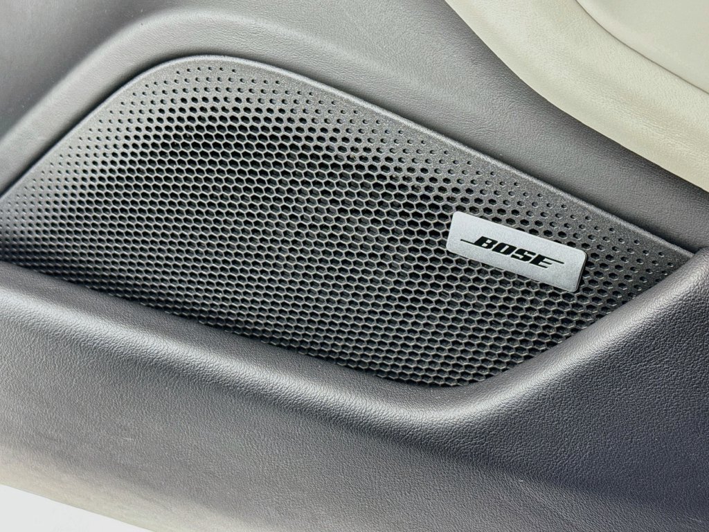 Certified 2022 Porsche Taycan RWD image 12