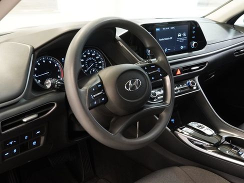Used 2021 Hyundai Sonata SE w/ Cargo Package FWD image 6