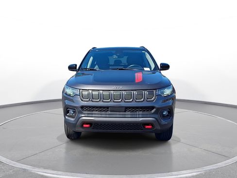 Used 2022 Jeep Compass Trailhawk w/ Trailhawk Convenience Group AWD/4WD image 3