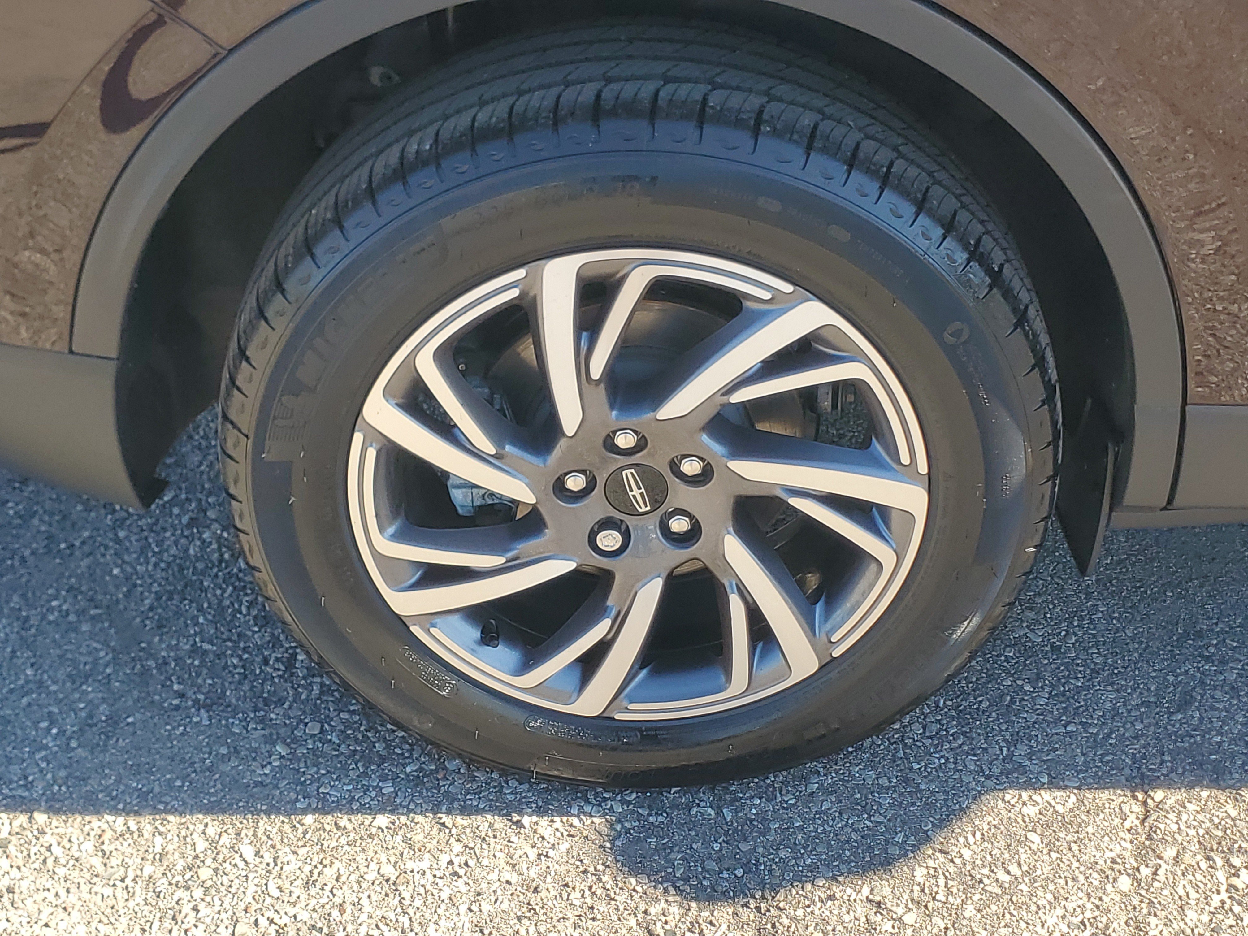 Used 2023 Lincoln Corsair AWD w/ Equipment Group 101A image 7