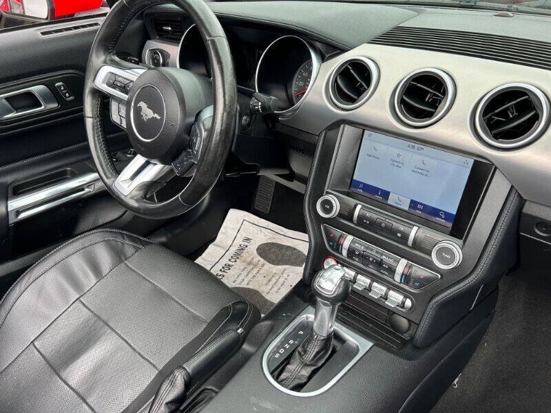 Used 2020 Ford Mustang Premium RWD image 9