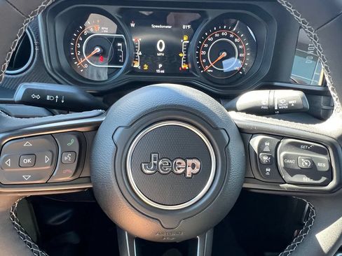New 2026 Jeep Gladiator Mojave w/ Technology Group AWD/4WD image 19