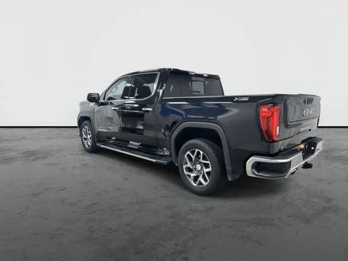 Used 2023 GMC Sierra 1500 SLT AWD/4WD image 9