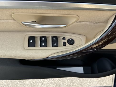 Used 2020 BMW 430i xDrive Convertible w/ Convenience Package AWD/4WD image 17