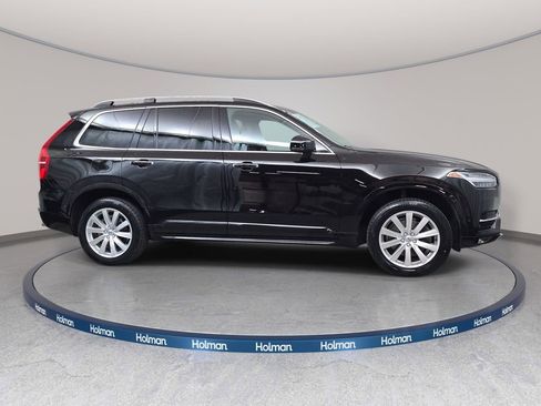 Used 2018 Volvo XC90 T5 Momentum w/ Convenience Package AWD/4WD image 4