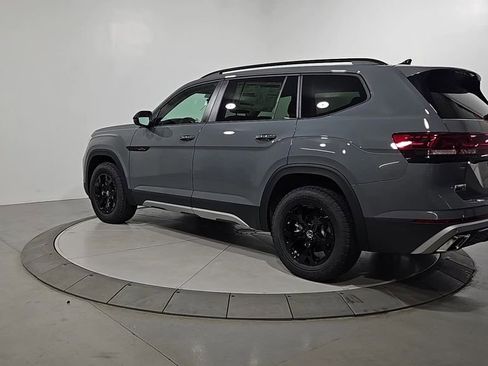 New 2026 Volkswagen Atlas Peak Edition AWD/4WD image 3