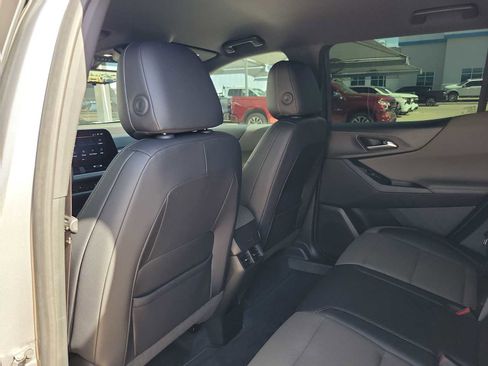 Used 2025 Chevrolet Equinox LT w/ Convenience Package II FWD image 16