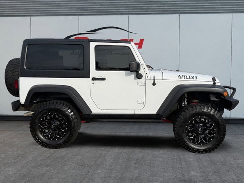 Used 2018 Jeep Wrangler Sport image 7