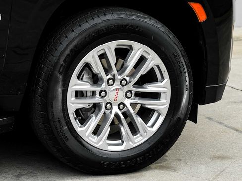 Used 2024 GMC Yukon XL SLT w/ SLT Luxury Package AWD/4WD image 65