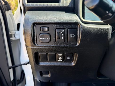 Used 2022 Toyota 4Runner SR5 AWD/4WD image 16