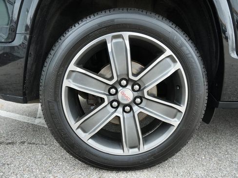 Used 2018 GMC Acadia Denali w/ Technology Package image 36