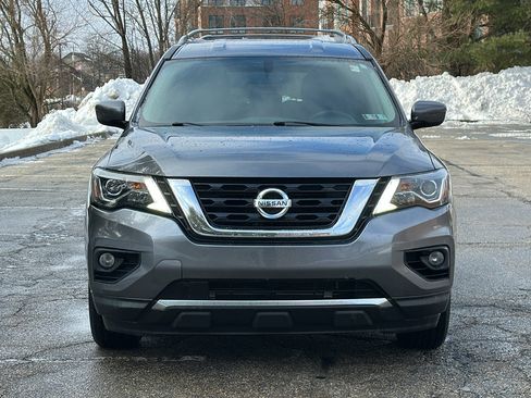Certified 2020 Nissan Pathfinder SV image 3