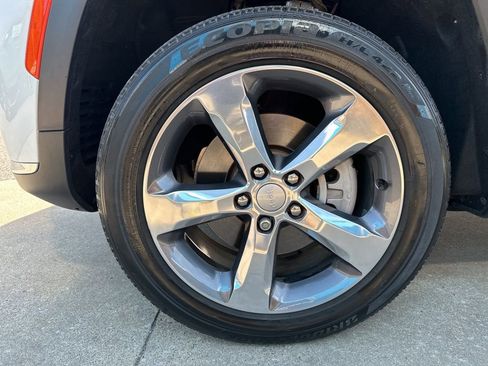 Used 2022 Jeep Grand Cherokee L Limited image 6