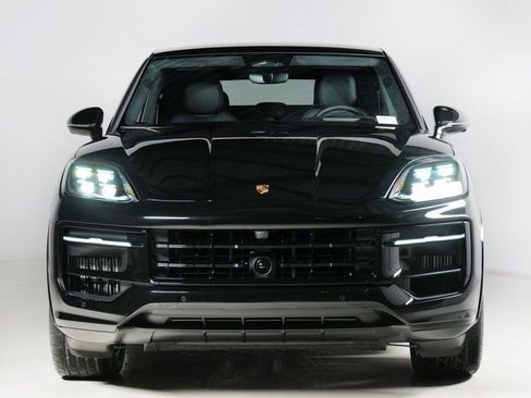 New 2026 Porsche Cayenne GTS image 6