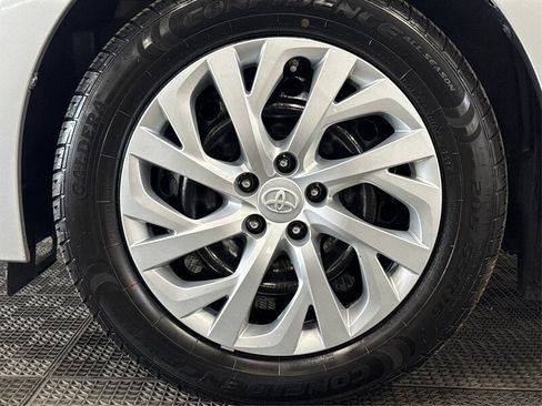 Used 2019 Toyota Corolla LE FWD image 16