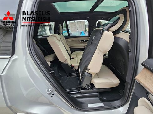 Used 2025 Volvo XC90 B6 Plus image 25