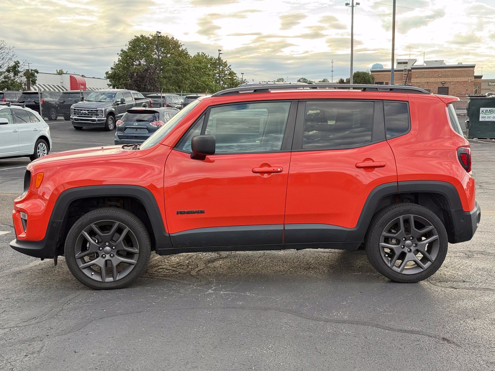 Used 2021 Jeep Renegade Latitude w/ Luxury Group II AWD/4WD image 7