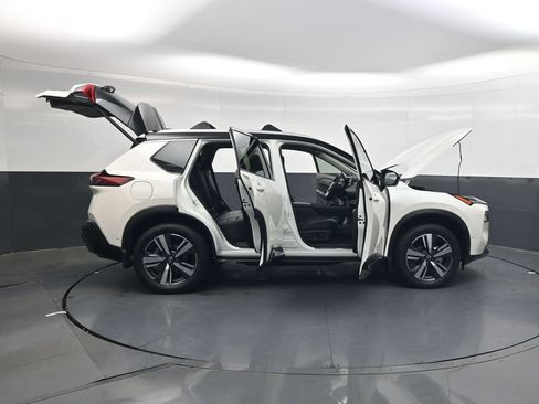 Used 2023 Nissan Rogue SL w/ SL Premium Package FWD image 45