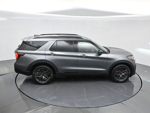 Used 2025 Ford Explorer ST-Line w/ ST-Line Street Pack image 56