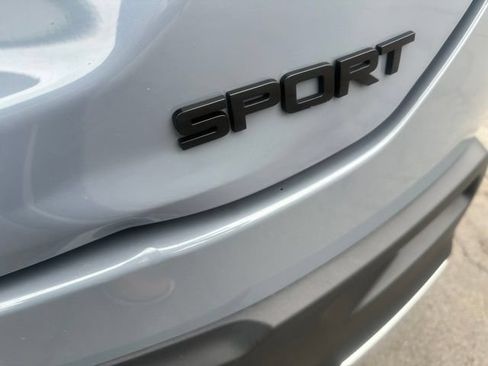Used 2023 Honda Pilot Sport image 6