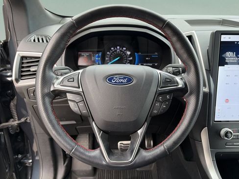 Used 2024 Ford Edge ST-Line image 18
