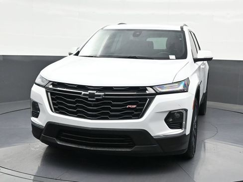 Used 2023 Chevrolet Traverse RS FWD image 9