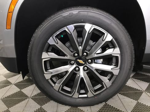 New 2026 Chevrolet Suburban High Country w/ Sun And Tow Package image 5